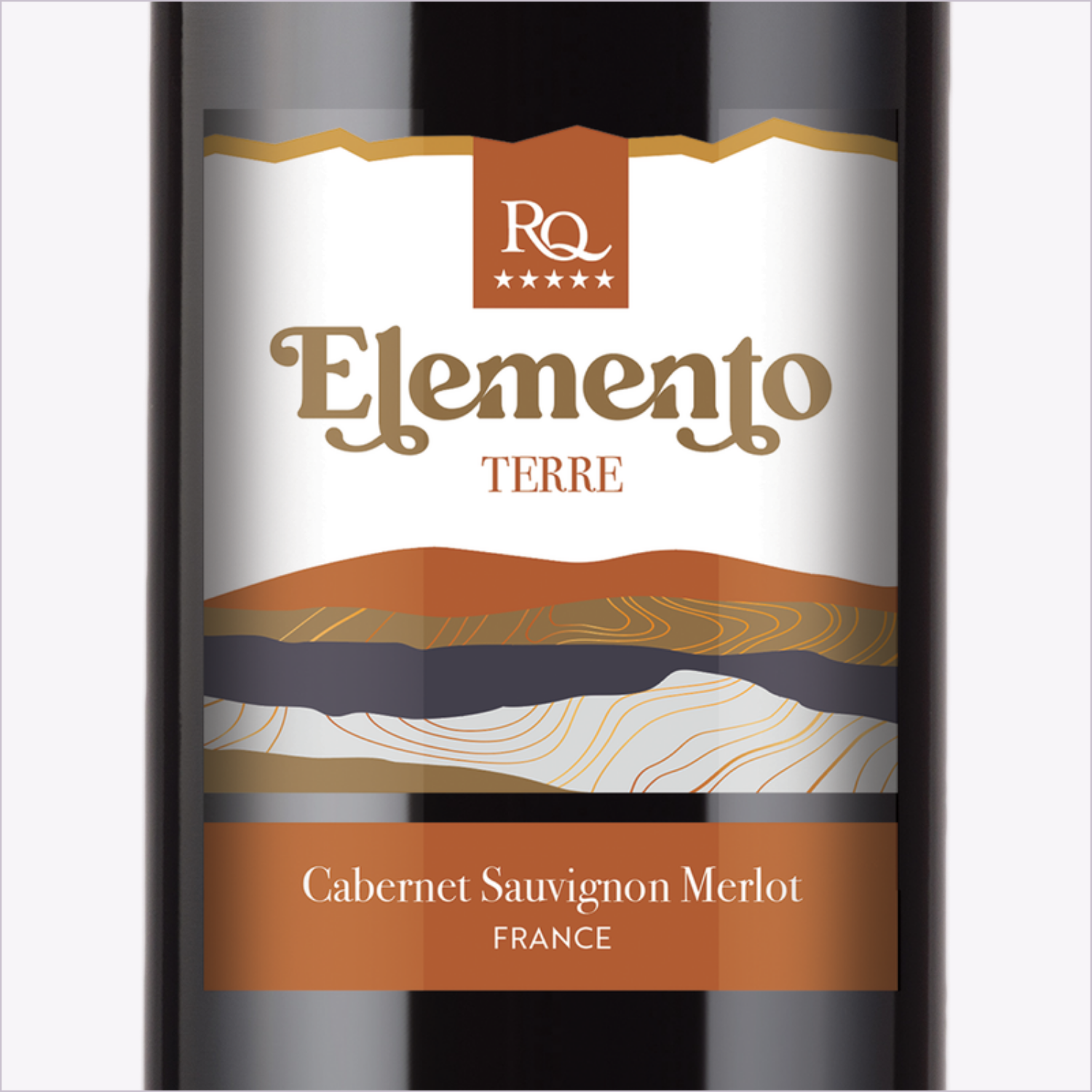 Close-up of the RQ27 Elemento Terre wine label